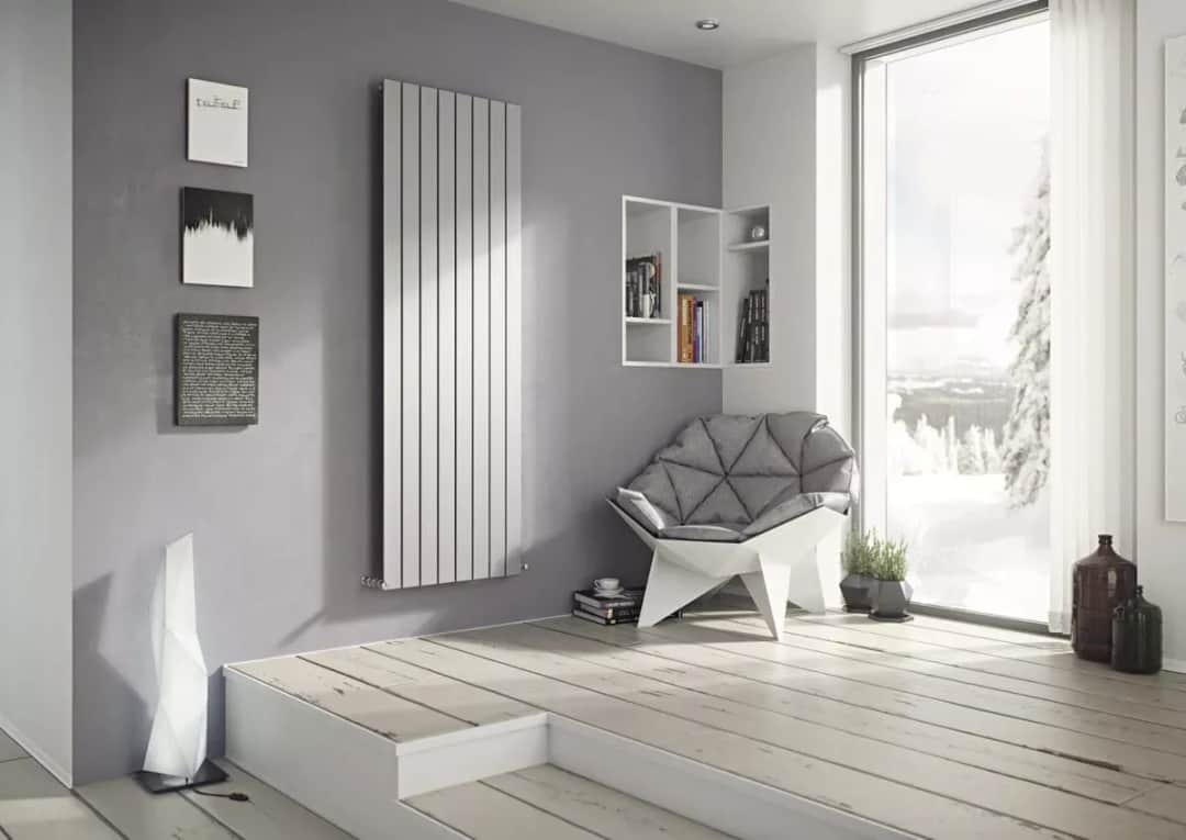 Jak wybrać idealny grzejnik do salonu? Porównanie i porady