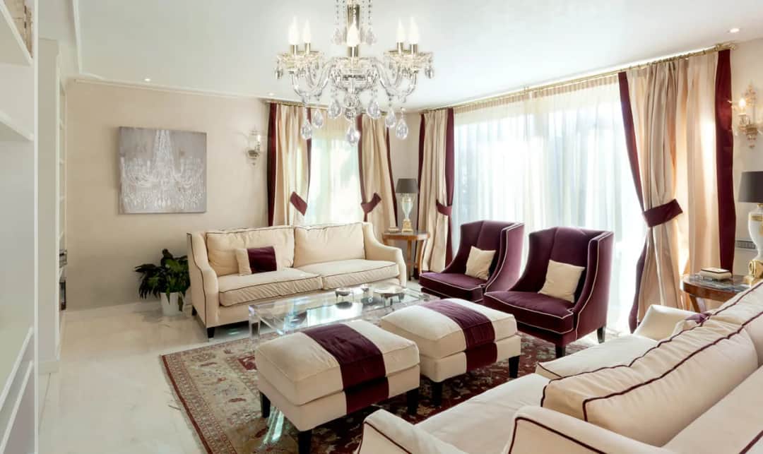 Jak dobrać idealne zasłony do beżowych ścian w salonie