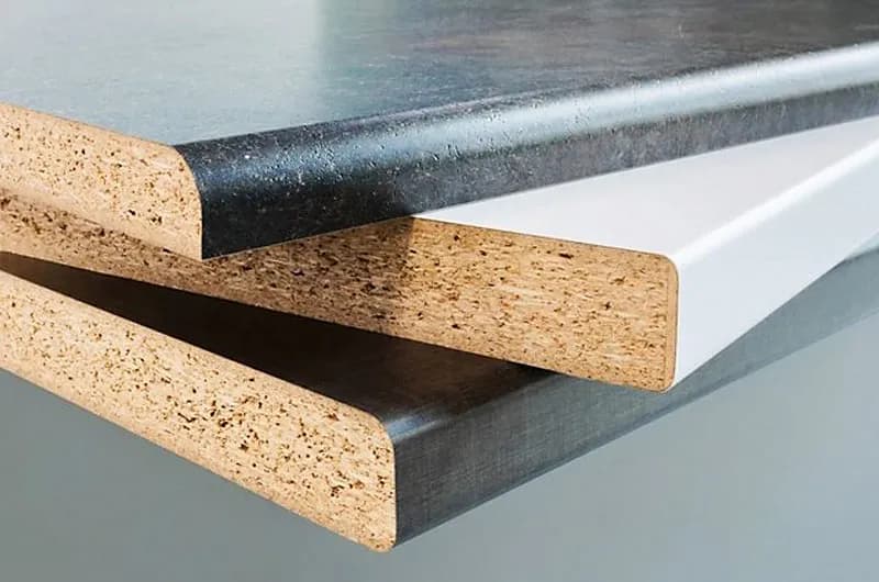 Parapety wewnętrzne z płyty wiórowej: zalety i zastosowanie