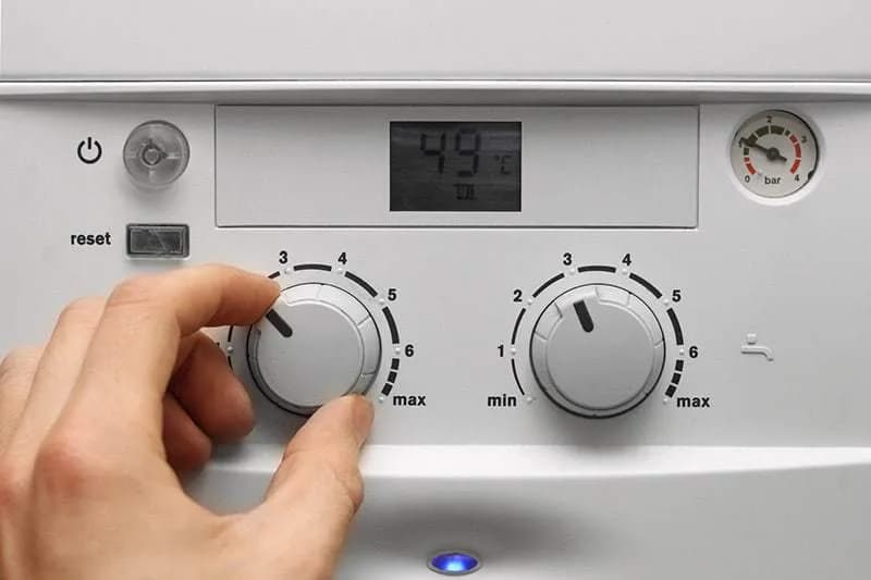 Dobry piec dwufunkcyjny z otwartą komorą: zalety i wady