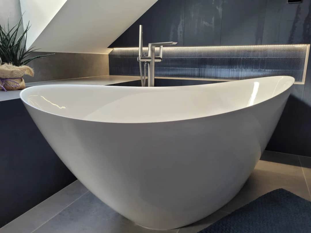 Ile kosztuje układanie płytek w łazience? Ceny i porady 2025